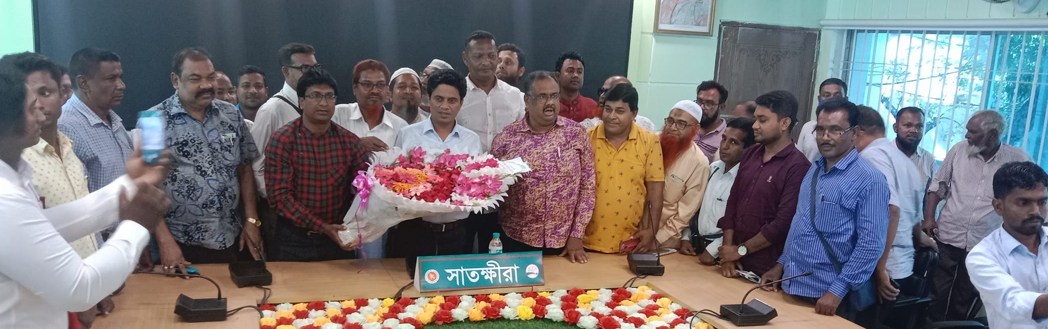 সাতক্ষীরা জেলা প্রশাসকের সাথে জার্নালিস্ট এ্যাসোসিয়েশনের মতবিনিময়
