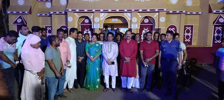 কলারোয়ার বিভিন্ন পূজা মন্ডপ পরিদর্শন করলেন এমপি মুস্তফা লুৎফুল্লাহ ও ডিসি হুমায়ুন কবির