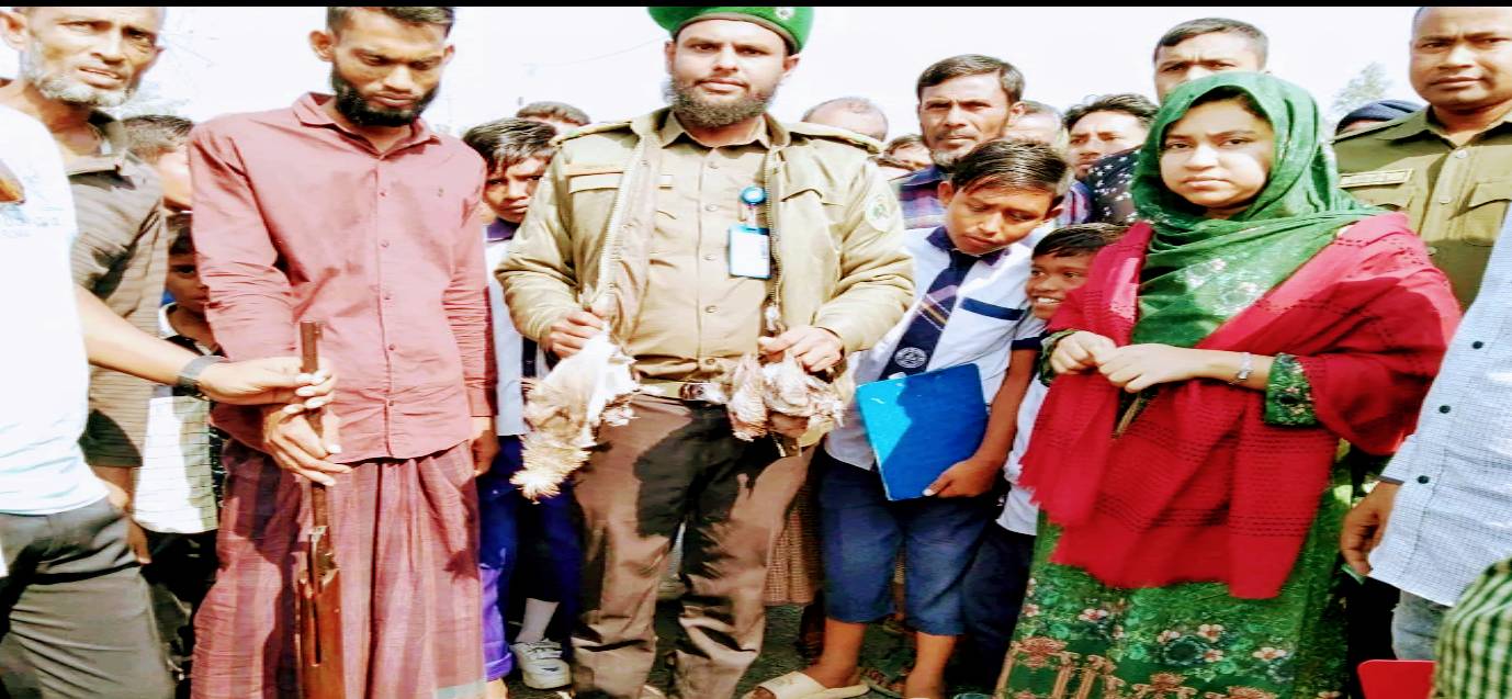 ফলোআপ;পাইকগাছায় ১০০ রাউন্ড গুলি ৯ প্রজাতির পাখিসহ শিকারী আটক,৭ দিনের কারাদণ্ড