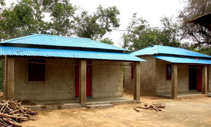 প্রধানমন্ত্রীর উপহারের ঘর লাখ টাকায় বিক্রি!