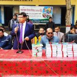 নতুন বছরে শিক্ষার্থীদের হাতে নতুন বই, বাঁধভাঙা উল্লাস