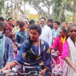 বিরামপুরে বিভিন্ন শিক্ষা প্রতিষ্ঠানে ৪১ লক্ষ টাকার শিক্ষা উপকরণ বিতরণ