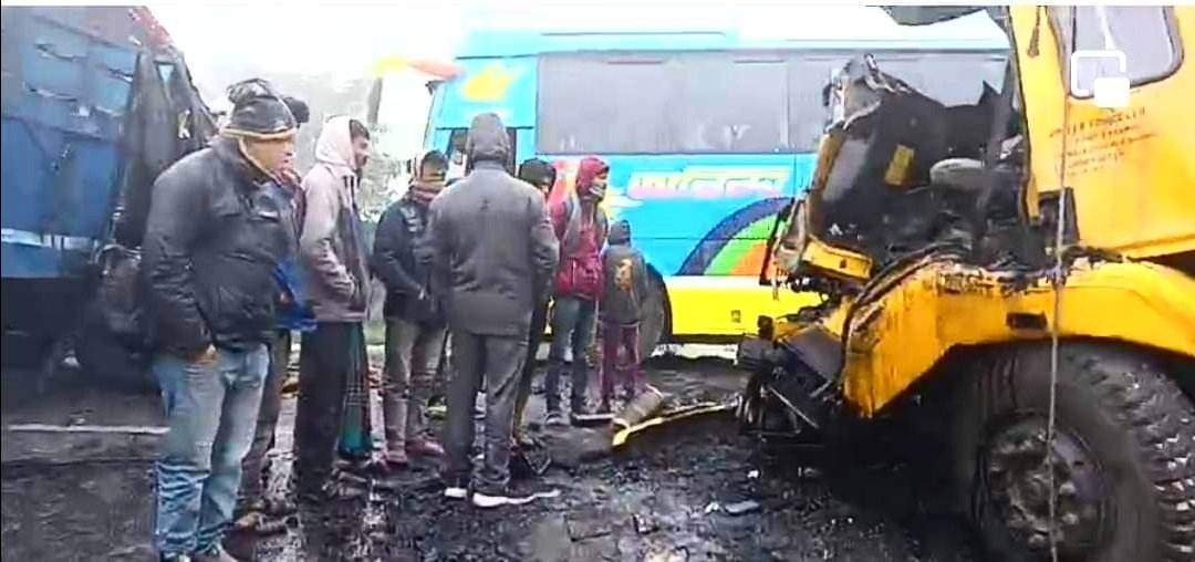 দিনাজপুরের চিরিরবন্দরে সড়ক দুর্ঘটনায় নিহত-১