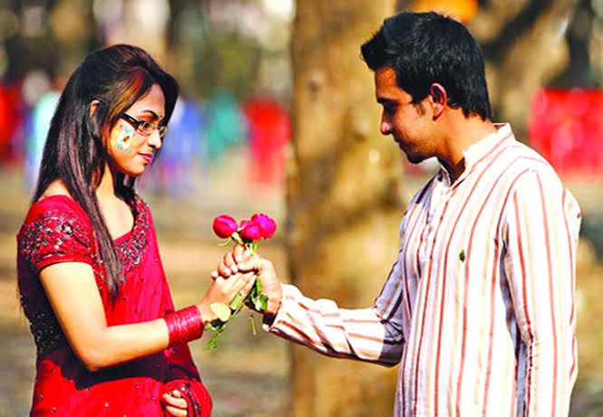 ভালোবাসা দিবস আর বসন্ত বরণে প্রস্তুত রাজধানীবাসী