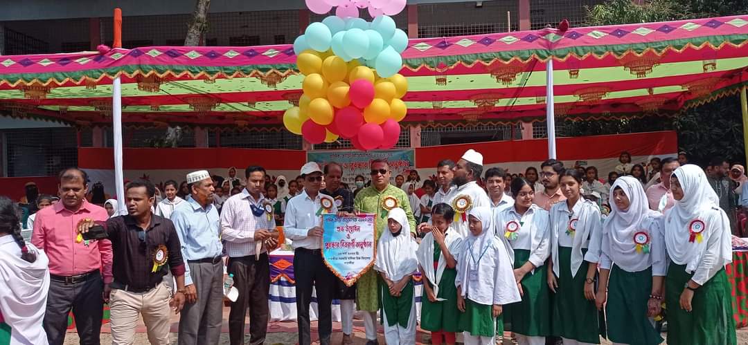 সাতক্ষীরা সরকারি বালিকা উচ্চ বিদ্যালয়ে বার্ষিক ক্রীড়া প্রতিযোগিতার উদ্বোধন ও পুরস্কার বিতরণ