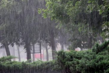 সারাদেশে ঝড়-বৃষ্টির সম্ভাবনা, দু’দিনে আরও বাড়তে পারে