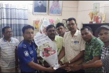 পাইকগাছার নবাগত ওসির সাথে পূজা উদযাপন পরিষদ নেতৃবৃন্দের মতবিনিময়