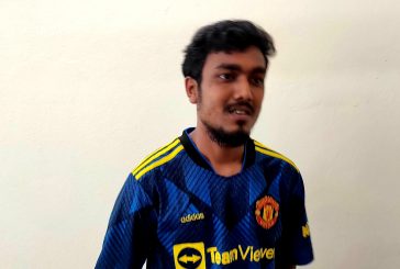 আন্ডারওয়্যারে ফোন নিয়ে বহিষ্কার হলেন মনিরামপুরের নিলয়