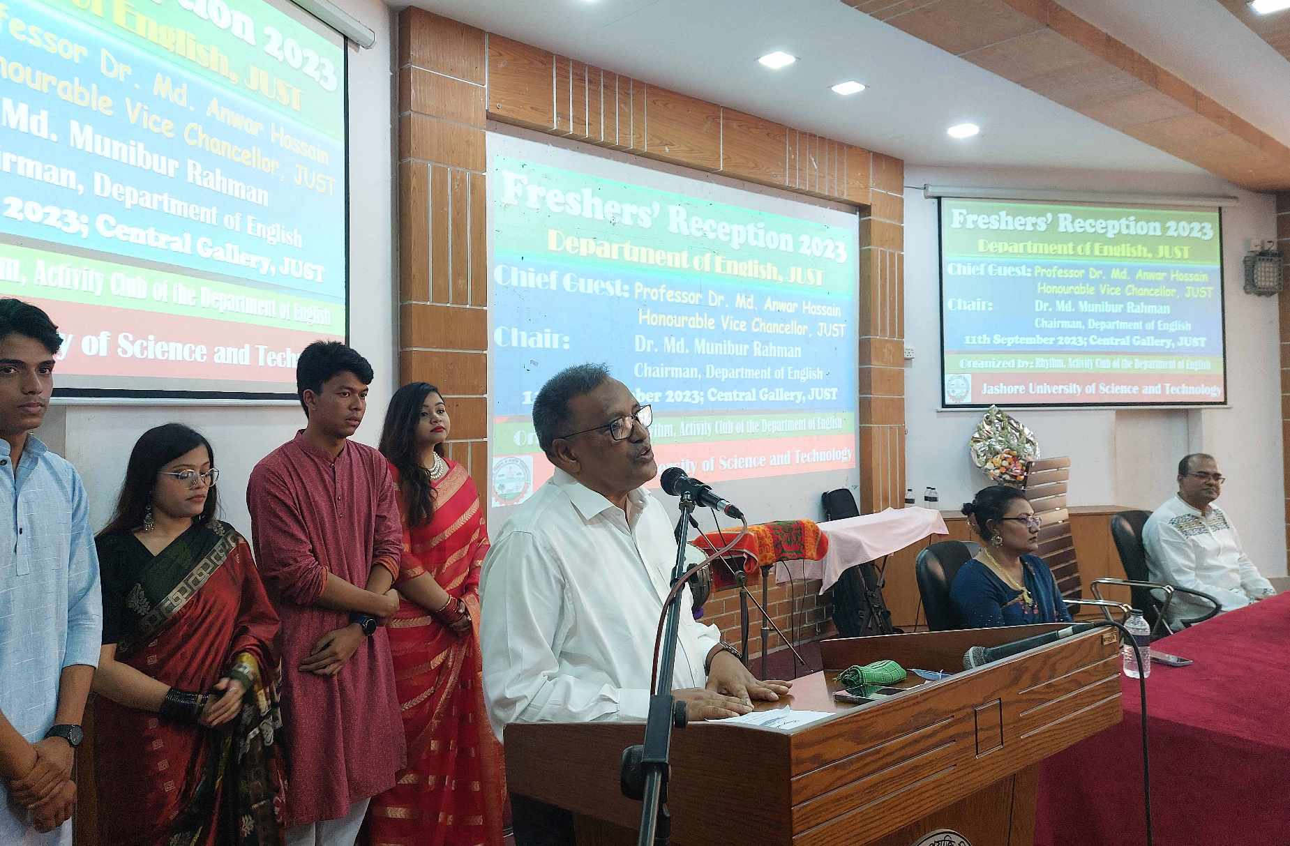 পড়ালেখার পাশাপাশি মানবিক গুণাবলী অর্জন করতে হবেঃ যবিপ্রবি উপাচার্য