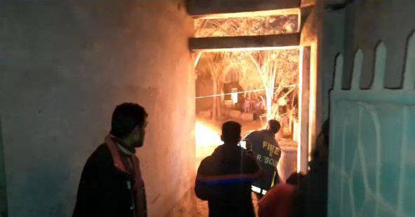 ভয়াবহ অগ্নিকাণ্ডে কলারোয়ার জাফরুল্লাহ ডাঃ ক্লিনিক পুড়ে ছাই