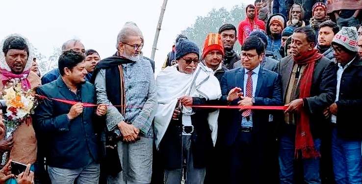 পাইকগাছার সিলেমানপুর চরের খাল পুনঃখনন কাজ শুরু