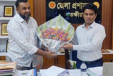 সাতক্ষীরা জেলা প্রশাসকের সাথে নব-নির্বাচিত দেবহাটা উপজেলা চেয়ারম্যান আলফা’র শুভেচ্ছা বিনিময়