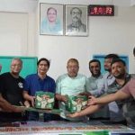 কলারোয়া পাবলিক ইনস্টিটিউটে উপহার স্বরুপ ফ্যান প্রদান।