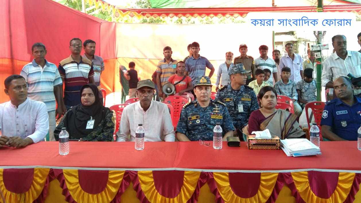 কয়রায় পূজা মন্ডপ পরিদর্শনে ক্যাপ্টেন আশরাফুজ্জামান