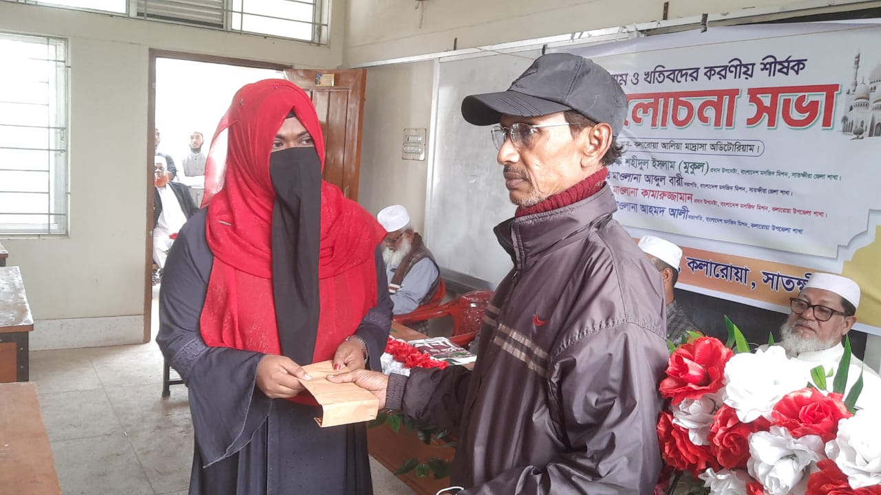 মেধাবী নাদিরার পাশে দাঁড়ালেন দুদক পরিচালক ড.খান মীজানুল ইসলাম