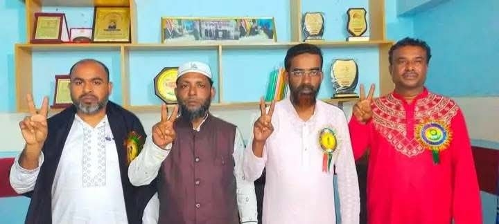 পাইকগাছা ষোলআনা ব্যবসায়ী সমবায় সমিতি নির্বাচন; সভাপতি শুকুরুজ্জামান, সম্পাদক ফজলু
