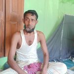 কয়রায় ব্যবসায়ীকে বেঁধে রেখে বাড়িতে ডাকাতি