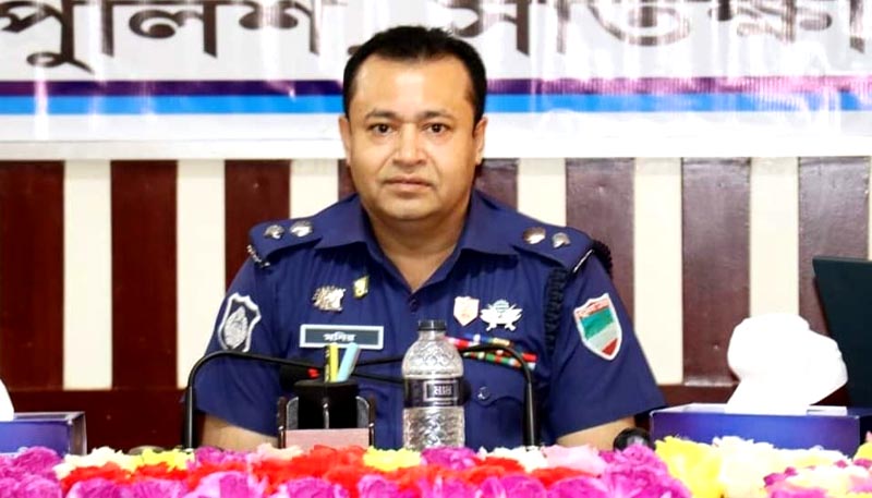 বরখাস্ত হলেন সাতক্ষীরার সাবেক এসপি মনিরুজ্জামান