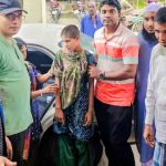 পাইকগাছায় রাস্তায় শিশু জন্ম দেওয়া পাগলী পারুল আক্তার ফিরে পেল পরিবারের খোঁজ