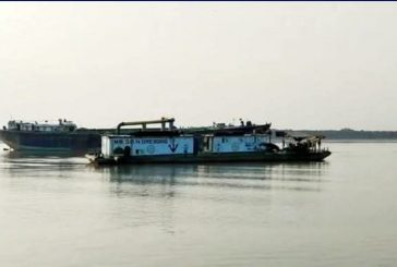 কয়রায় নদী থেকে প্রতিনিয়ত বালু উত্তোলন; জনমনে ক্ষোভ