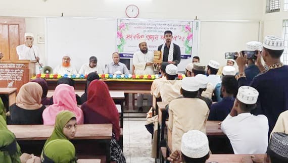 ঢাবির জহুরুল হক হলের ভিপি ইমরোজ-কে কলারোয়া আলিয়া মাদরাসায় সংবর্ধনা