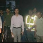 কয়রায় গভীর রাতে নদী থেকে বালু উত্তোলন,এক লাখ টাকা জরিমানা