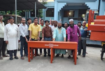 কলারোয়ায় বিভিন্ন শিক্ষাপ্রতিষ্ঠানে বেঞ্চ বিতরণ