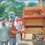 কলারোয়া উপজেলায় বিভিন্ন শিক্ষা প্রতিষ্ঠানে ৯০টি হাই-বেঞ্চ বিতরন