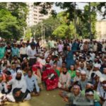 বাকি আছে এক ঘণ্টা, আমাদের দাবি মেনে নিন’