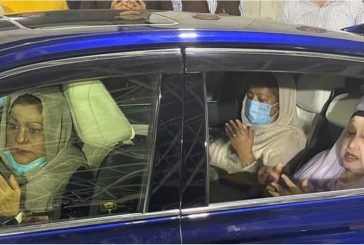 মানুষের কষ্ট এড়াতে গভীর রাতে স্বামীর কবর জিয়ারত করতে যান খালেদা জিয়া