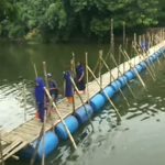 কলারোয়ায় ইউপি চেয়ারম্যানের ব্যক্তিগত উদ্যোগে সাঁকো নির্মান;কমেছে শিক্ষার্থীদের ভোগান্তি