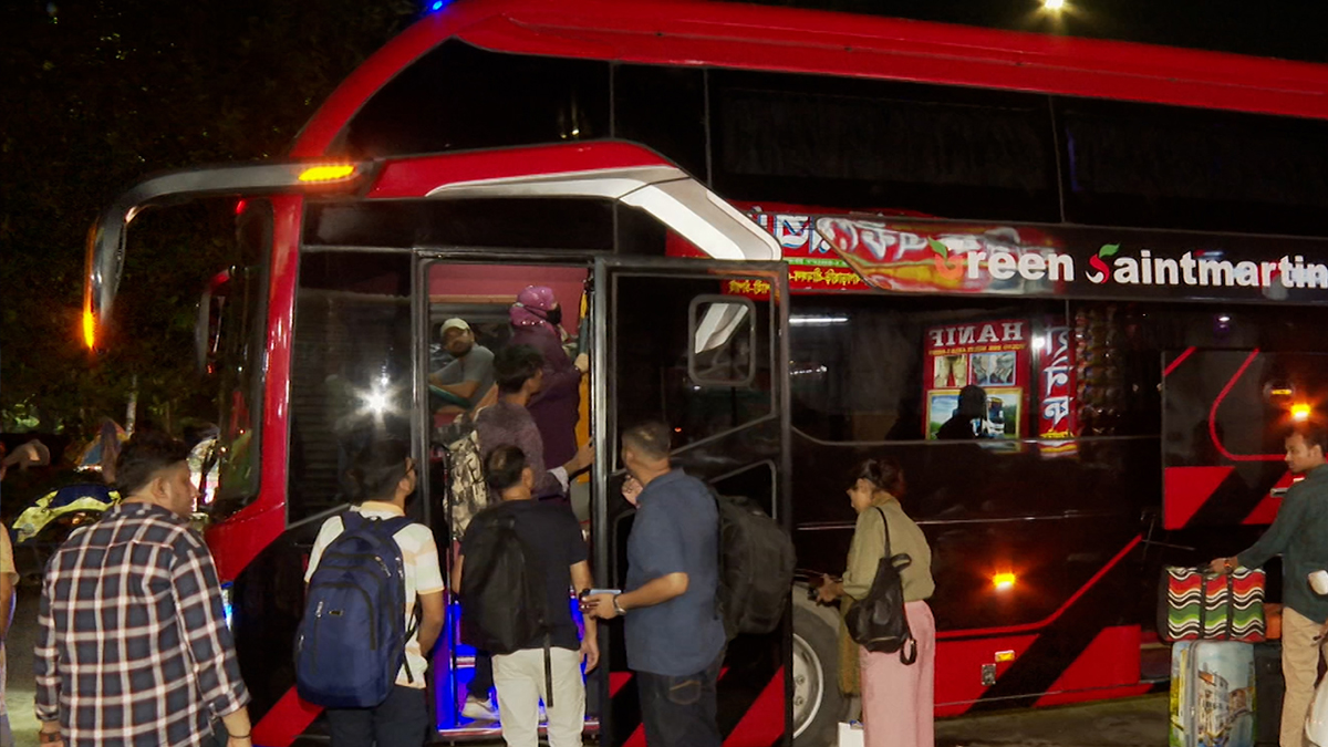 দুর্গাপূজা উপলক্ষে আজ থেকে শুরু হচ্ছে টানা ৪ দিনের ছুটি