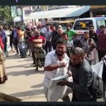 ‎সাতক্ষীরা-খুলনা মহাসড়কে ত্রিমুখী সংঘর্ষে মাহেন্দ্রা উল্টে মা-ছেলে নিহত, আহত ৮