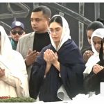 খালেদা জিয়ার কবর জিয়ারত করলেন নাতনি জাইমা ও পরিবারের সদস্যরা