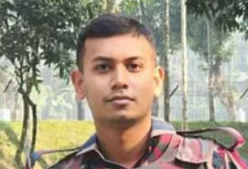 ফুলবাড়ীতে নিজ রাইফেলের গুলিতে বিজিবি সদস্যের মৃত্যু