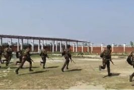 জাতীয় নির্বাচন উপলক্ষ্যে কালিগঞ্জে সেনাবাহিনীর মহড়া