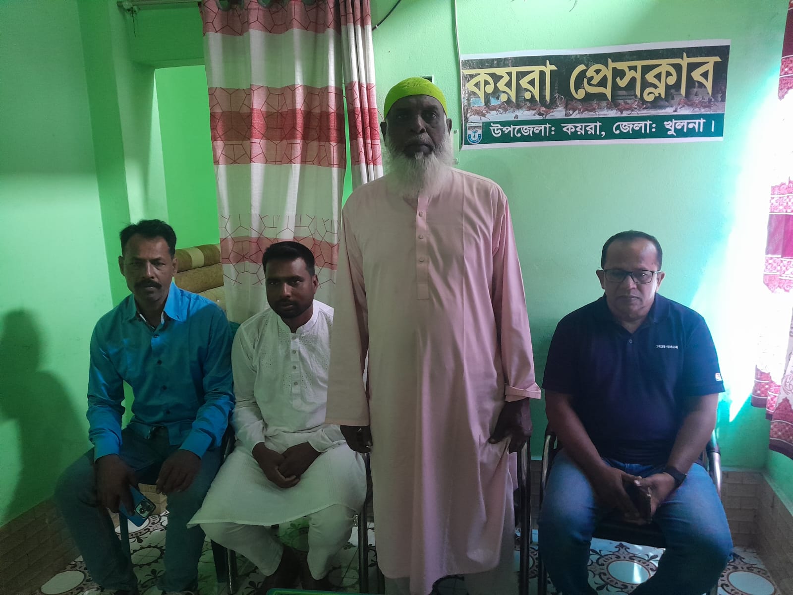 মহান শহিদ দিবস উপলক্ষ্যে কয়রা প্রেসক্লাবে আলোচনা সভা