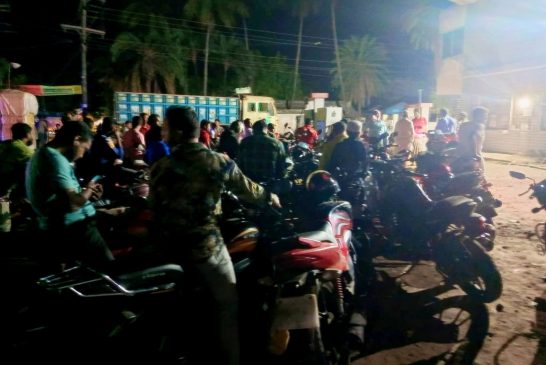 কালিগঞ্জে দুই ফিলিং স্টেশনে তেল বিক্রি বন্ধ, ভোগান্তিতে জনসাধারণ