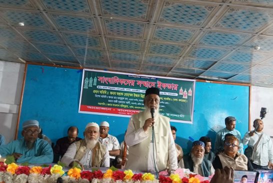 সকলকে সাথে নিয়ে তালার উন্নয়ন করতে চাই- সাংবাদিকদের ইফতার মাহফিলে অধ্যক্ষ মোঃ ইজ্জত উল্লাহ এমপি 