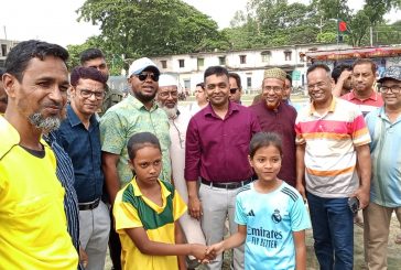 কলারোয়ায় প্রাথমিক বিদ্যালয় গোল্ডকাপ ফুটবল টুর্নামেন্টের উদ্বোধন