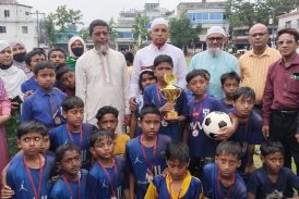 ঝাউডাঙ্গায় প্রাথমিক বিদ্যালয় গোল্ডকাপ ফুটবল টুর্নামেন্টের ফাইনাল খেলা সম্পন্ন