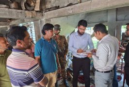 কালিগঞ্জে চেয়ারম্যানের বাড়িতে যৌথ বাহিনীর অভিযানে বিপুল পরিমাণ ডিজেল জব্দ