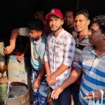 কালিগঞ্জে পুলিন বাবুর হাটখোলায় ও শান্তিপূর্ণ পরিবেশে তেল বিক্রির কার্যক্রম সম্পন্ন