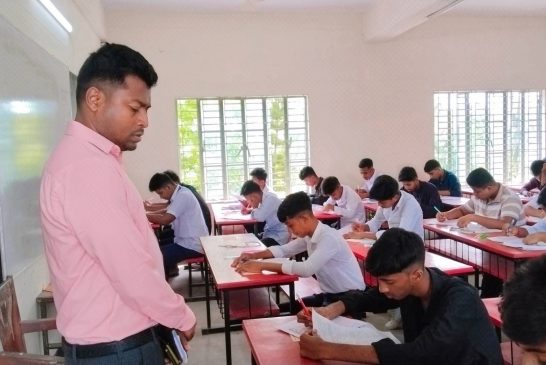কালিগঞ্জে শান্তিপূর্ণ ও উৎসবমুখর পরিবেশে প্রথম দিনের এসএসসি ও সমমানের পরীক্ষা সম্পন্ন, অনুপস্থিত ১৩