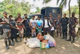 কালিগঞ্জে ১৬৪৯ বোতল ফেনসিডিলসহ আটক ২