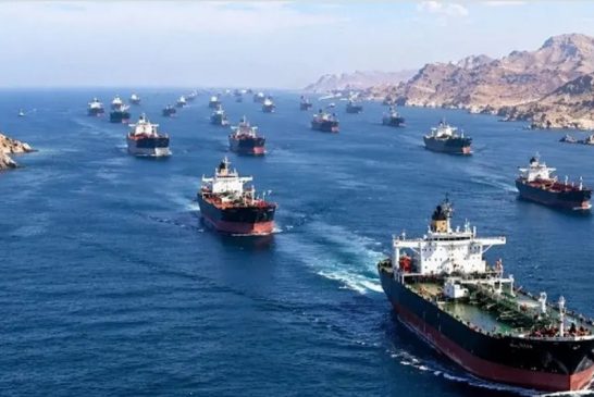 হরমুজ প্রণালি পুরোপুরি খোলার ঘোষণা দিলো ইরান