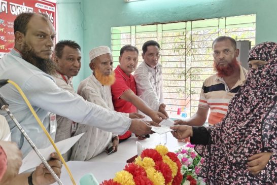 কলারোয়া সড়ক পরিবহন শ্রমিক ইউনিয়নের পক্ষ থেকে মরণোত্তর ভাতা প্রদান