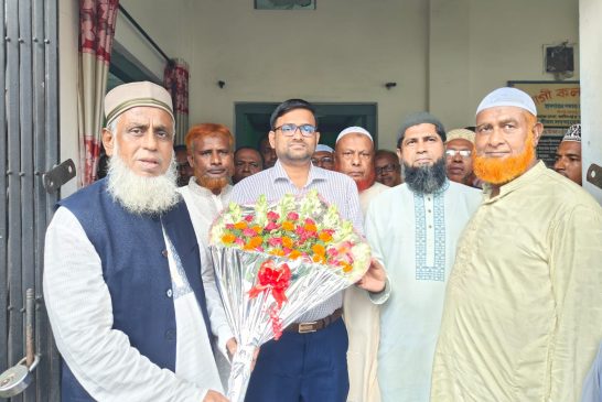 কলারোয়ায় সরকারি দপ্তর পরিদর্শনে এমপি ইজ্জত উল্লাহ, সেবার মানোন্নয়নে নির্দেশনা