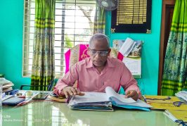 সাতক্ষীরা কালিগঞ্জের প্রাথমিক শিক্ষা কর্মকর্তার বিরুদ্ধে সাংবাদিকদের ফোন না ধরার অভিযোগ