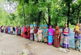 কালিগঞ্জে দীর্ঘদিনের পথ দখলের অভিযোগ: উন্মুক্তের দাবি এলাকাবাসীর